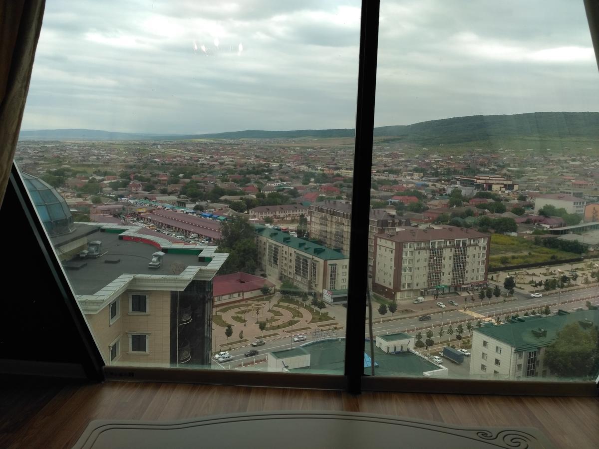 Hotel Kavkaz Gudermes Bagian luar foto